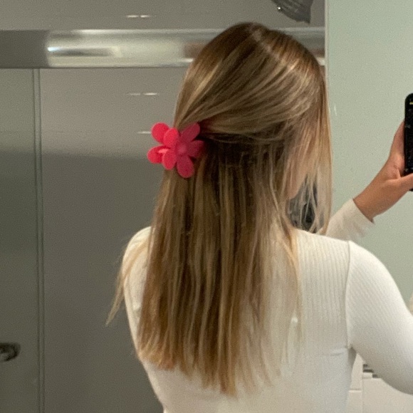 Set of 2 Flower Claw Clips - Picture 4 of 4